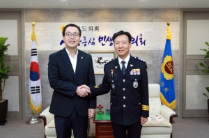 정기열 경기도의회 의장, 이기창 경기남부경찰청장 접견